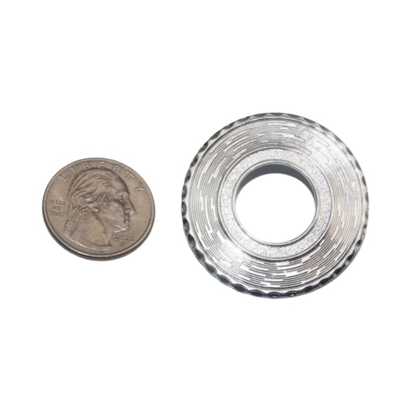 Vintage Wired Textured Silver Tone Circle Dress Sweater Scarf Clip - Picture 4 of 6